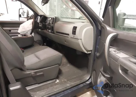 2011 Chevrolet Silverado 1500 Ls z USA, uszkodzony, nr VIN 1GCRKREA8BZ188479